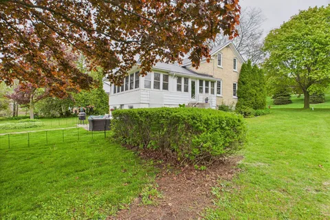 1178 Queen Street, ON N2Z 1G4