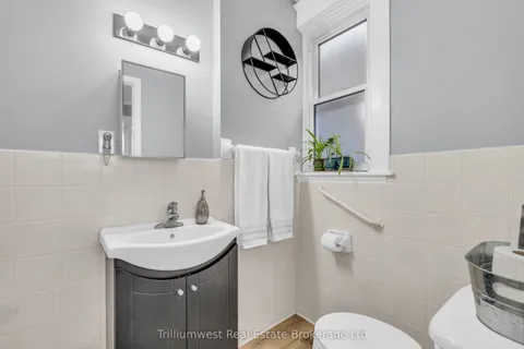 6 Stinson Avenue, ON N3T 1X1