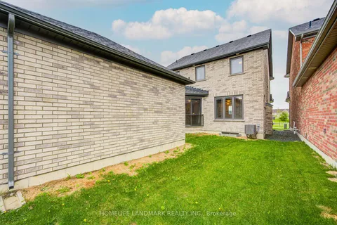 704 Whetstone Lane, Peterborough North, ON K9H 0H9