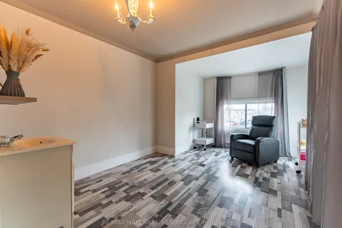 240 James Street, ON K6A 1S8