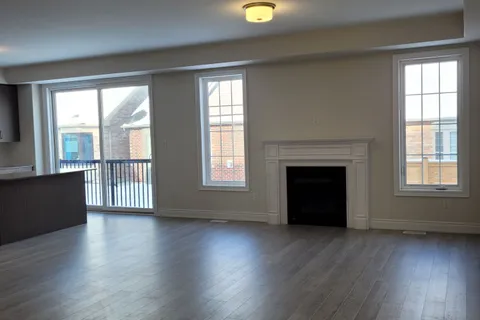 426 Melling Avenue, ON K9H 0J2