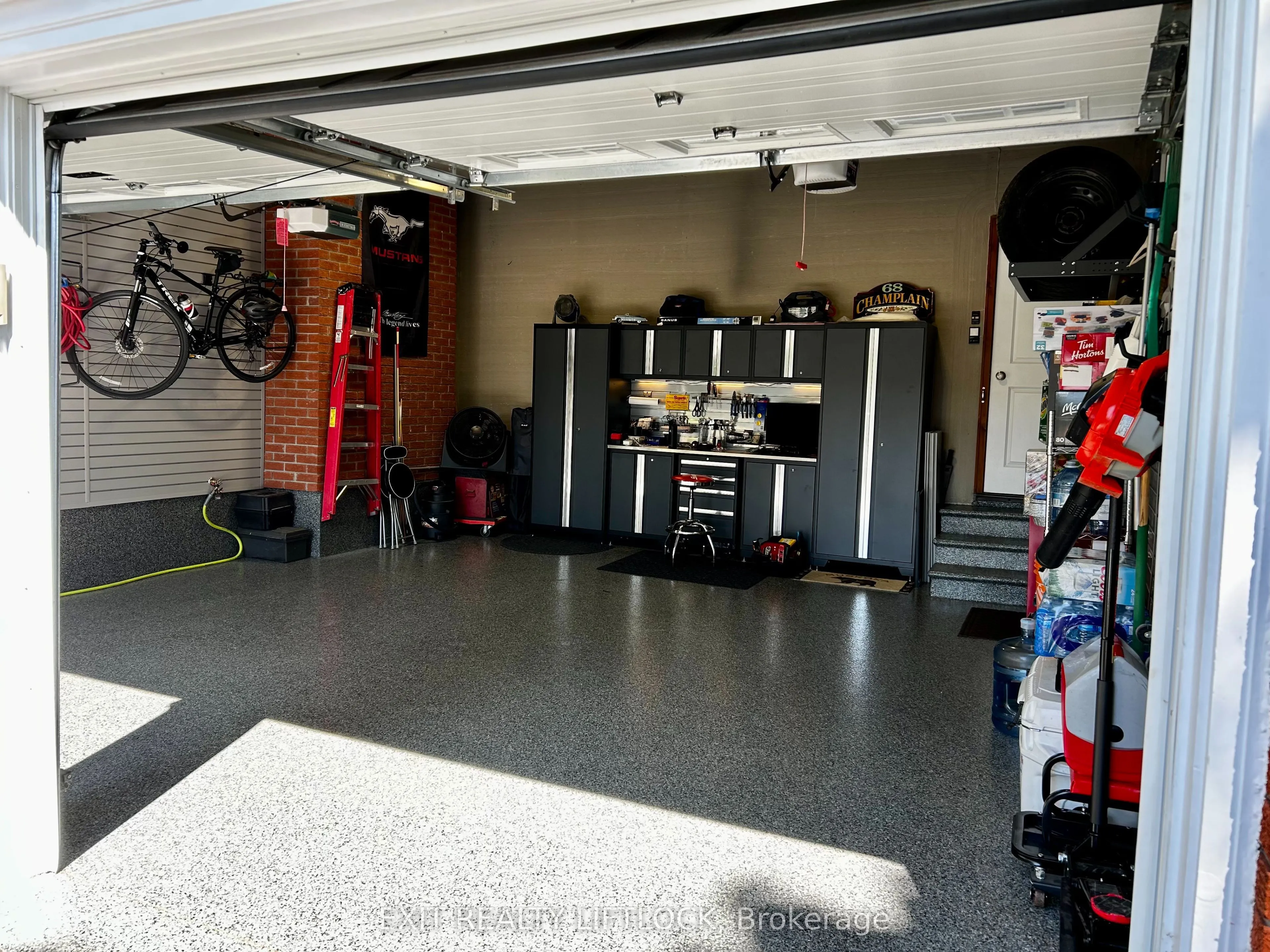 68 Champlain Crescent, ON K9L 1T1