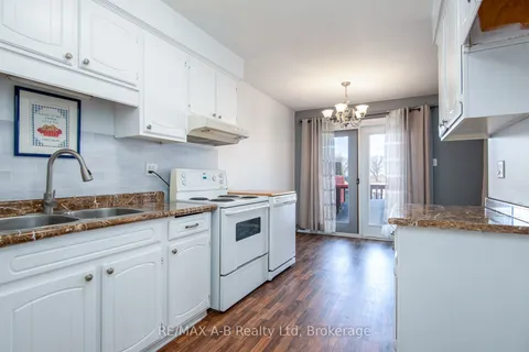 26 DICKENS Place, ON N5A 7G1