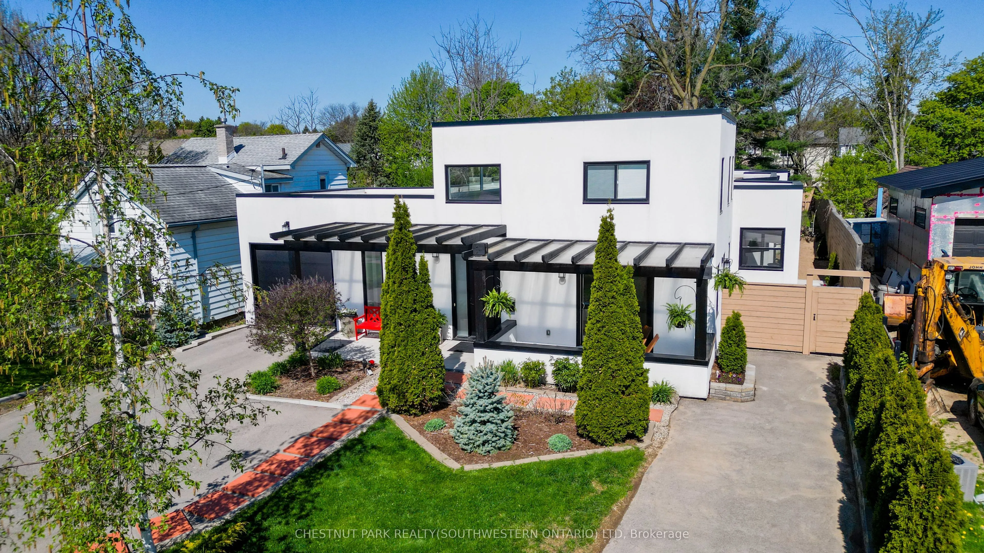 149 Woolwich Street, ON N2K 1S5