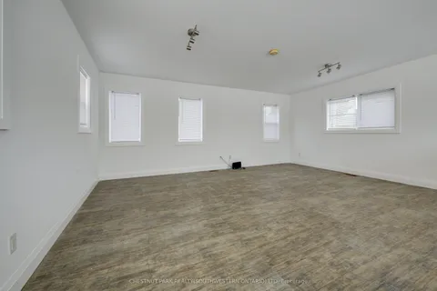 149 Woolwich Street, ON N2K 1S5