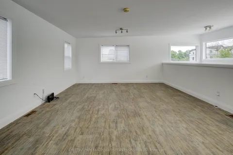 149 Woolwich Street, ON N2K 1S5