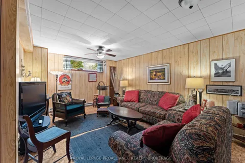 103 Elmwood Drive, ON K7G 3A5