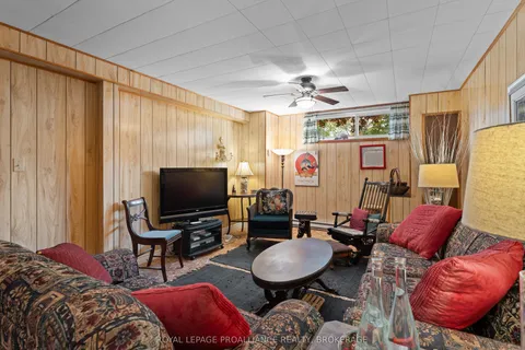 103 Elmwood Drive, ON K7G 3A5