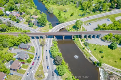 48 Dundas Street, ON K7R 1H8