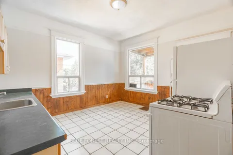 42 Terrace Street, ON N5Z 2X4
