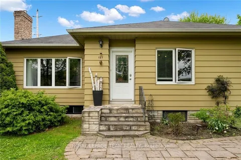 127 GRANT Boulevard, ON K7V 2P3