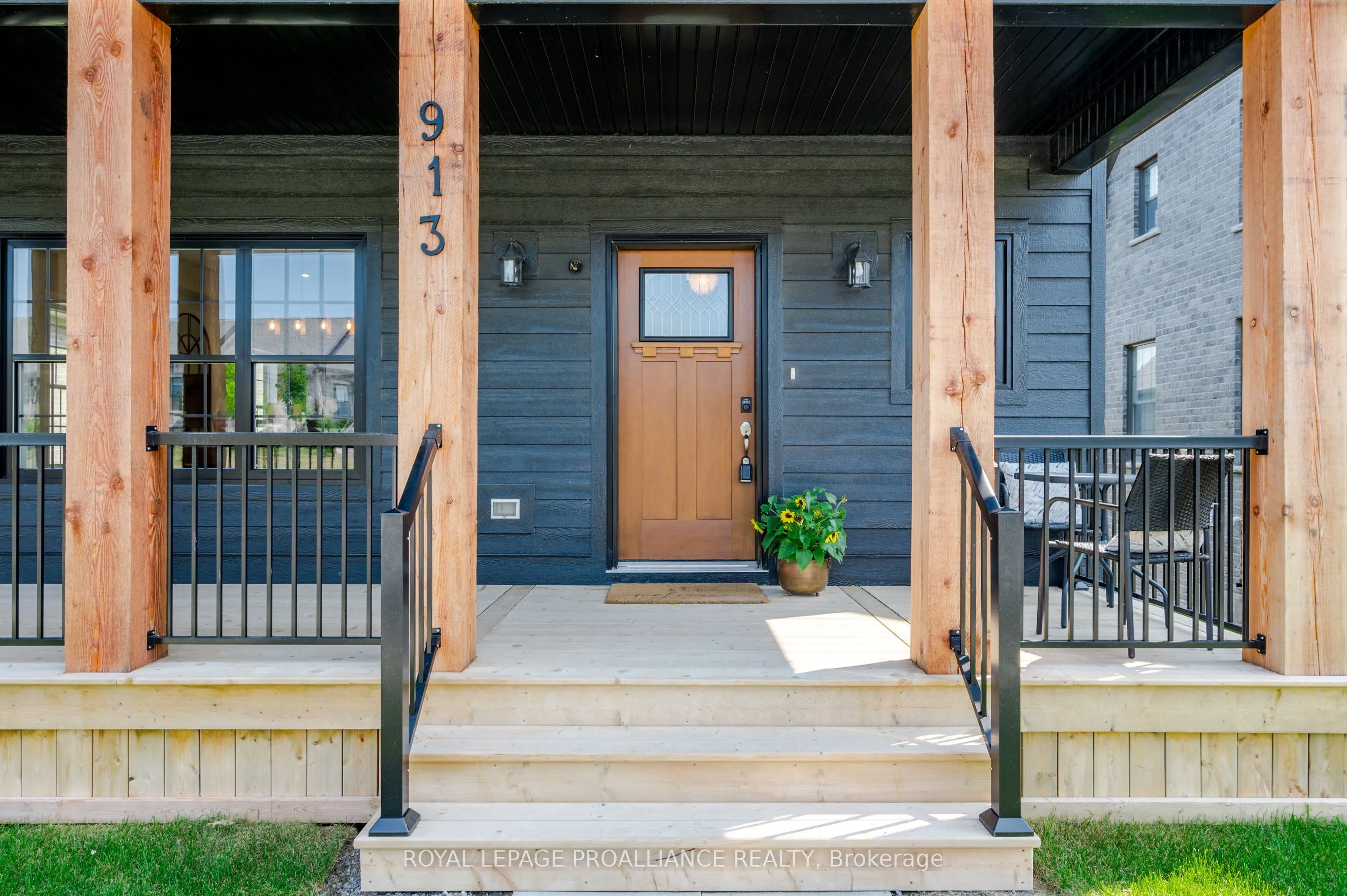 913 John Fairhurst Boulevard, ON K9A 1L9