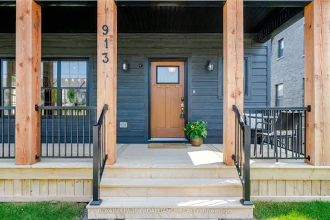 913 John Fairhurst Boulevard, ON K9A 1L9