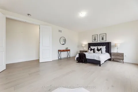 15 Golden Meadows Drive, ON K9J 0H6