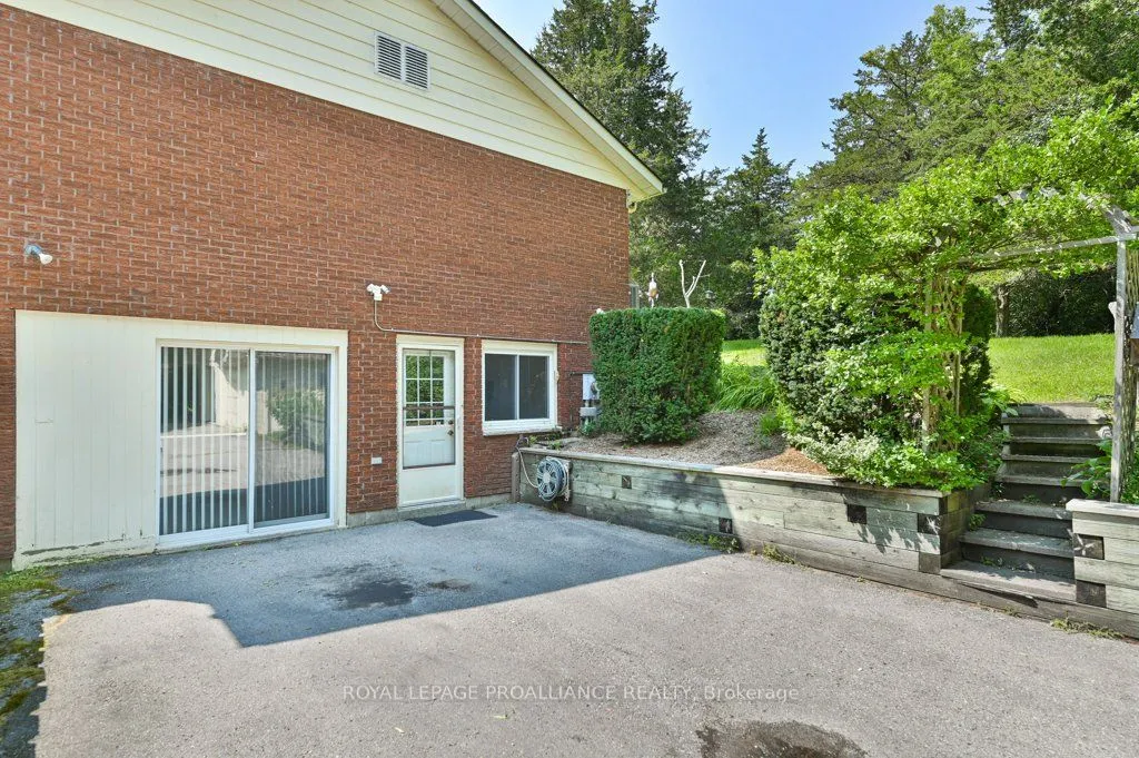 789 Hearns Road, Quinte West, ON K0K 2C0