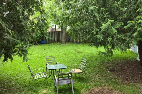115 Douro Street, ON N5A 3R4