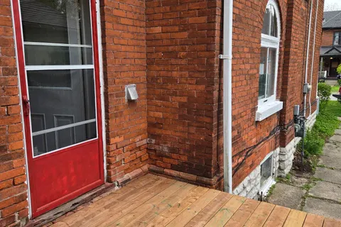 115 Douro Street, ON N5A 3R4