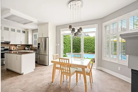 1957 Montclair Avenue, ON K1W 1H9