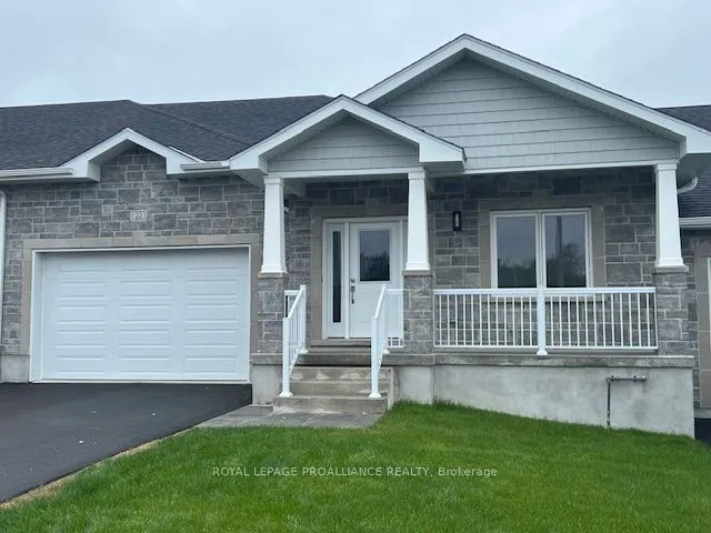 22 Douglas Marshall Crescent, ON K6V 0E7