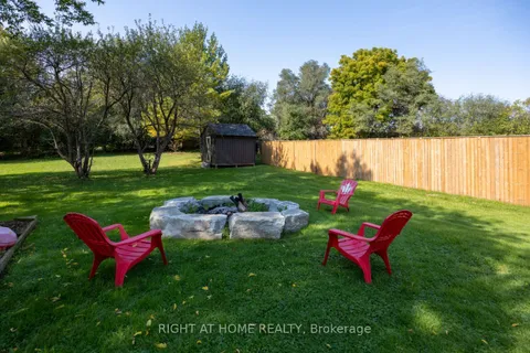 420 Parkhill Road, ON K9L 1C1