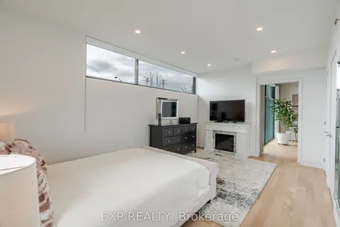 1979 Prince Of Wales Drive, ON K2C 3J7