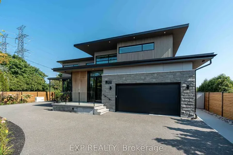 1979 Prince Of Wales Drive, ON K2C 3J7