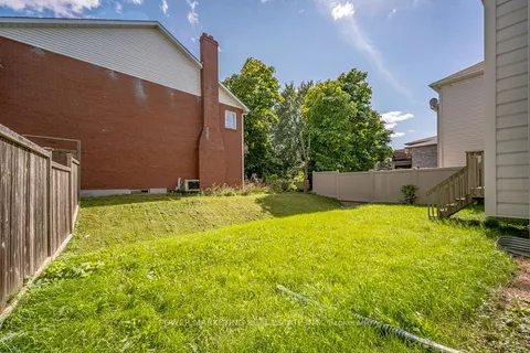 5 TIERNEY Drive, ON K2J 4W2