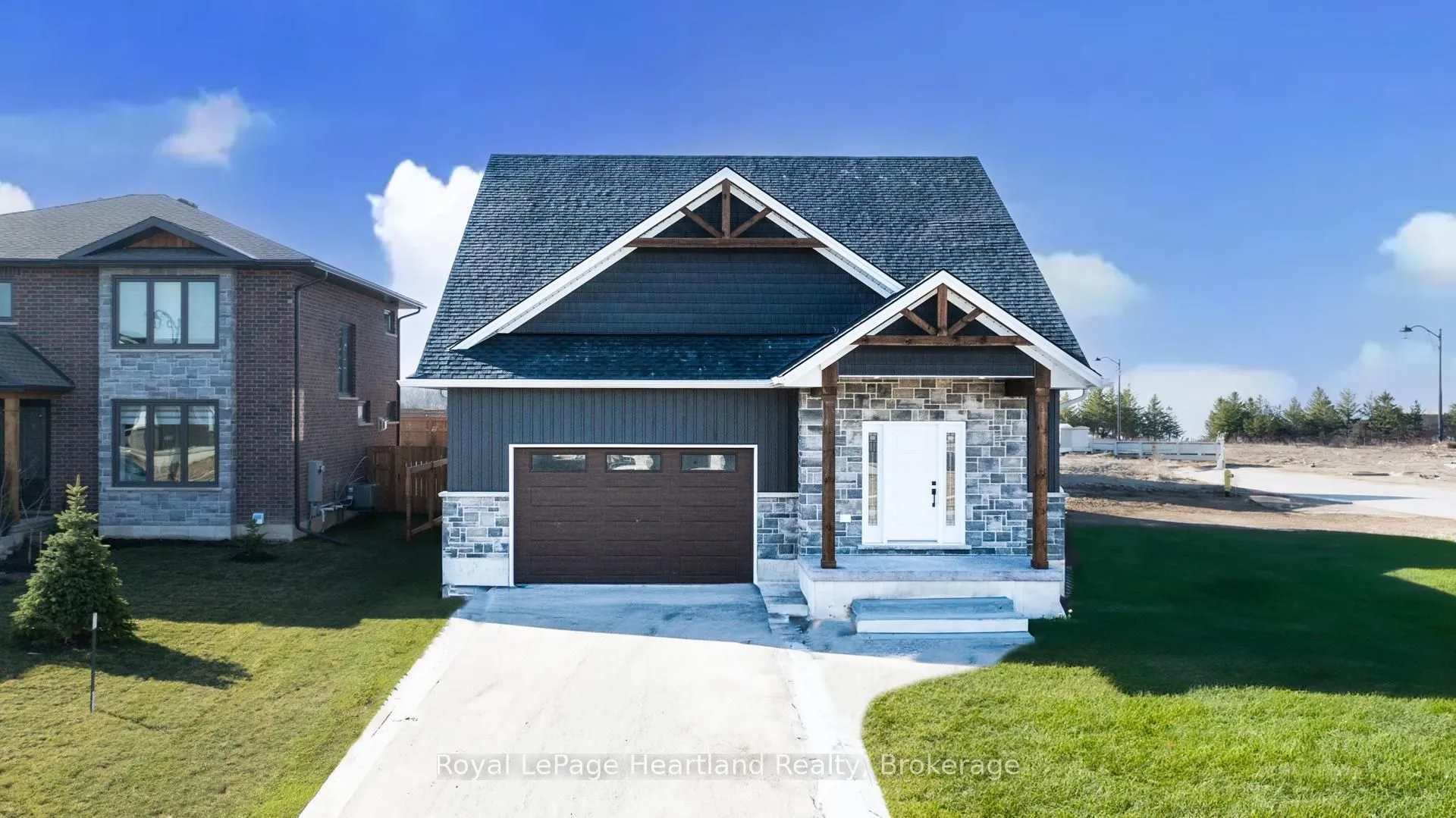 441 COAST Drive, ON N7A 0C3