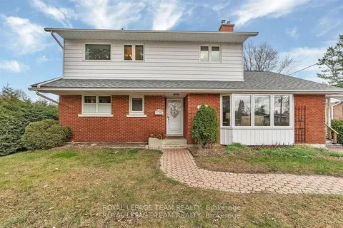2099 Balharrie Avenue, ON K1G 1G4