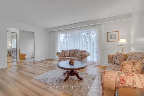 36 Hillcrest Avenue, ON N3T 5X8