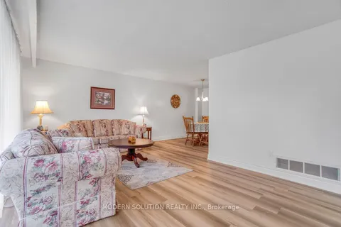 36 Hillcrest Avenue, ON N3T 5X8