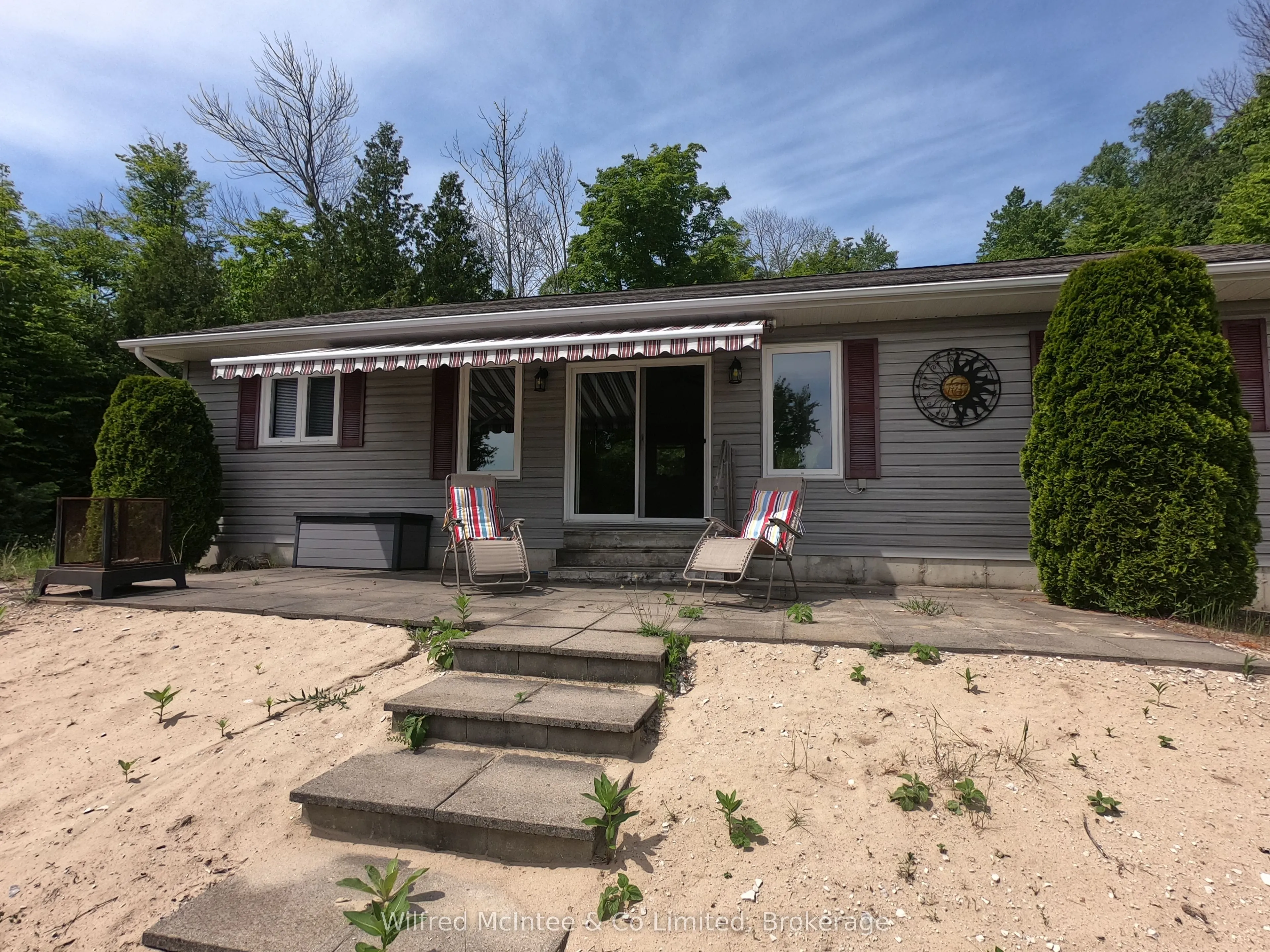 35 Bryant Street, ON N0H 2T0