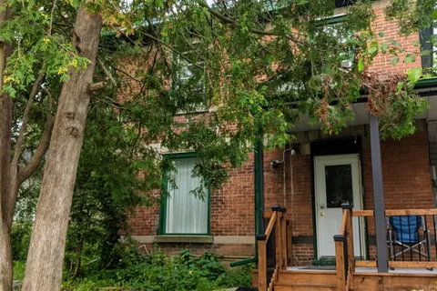 10 - 12 Murney Street, ON K8P 3N6