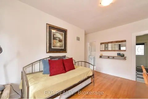 279 Clarence Street, ON K1N 5R2