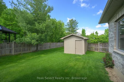 2285 Lilac Avenue, ON N6K 5E1