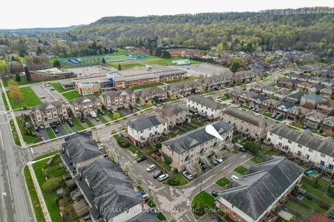 8 Hemlock Way, ON L3M 0B5