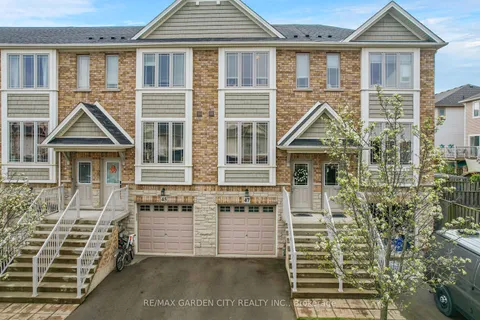 8 Hemlock Way, ON L3M 0B5