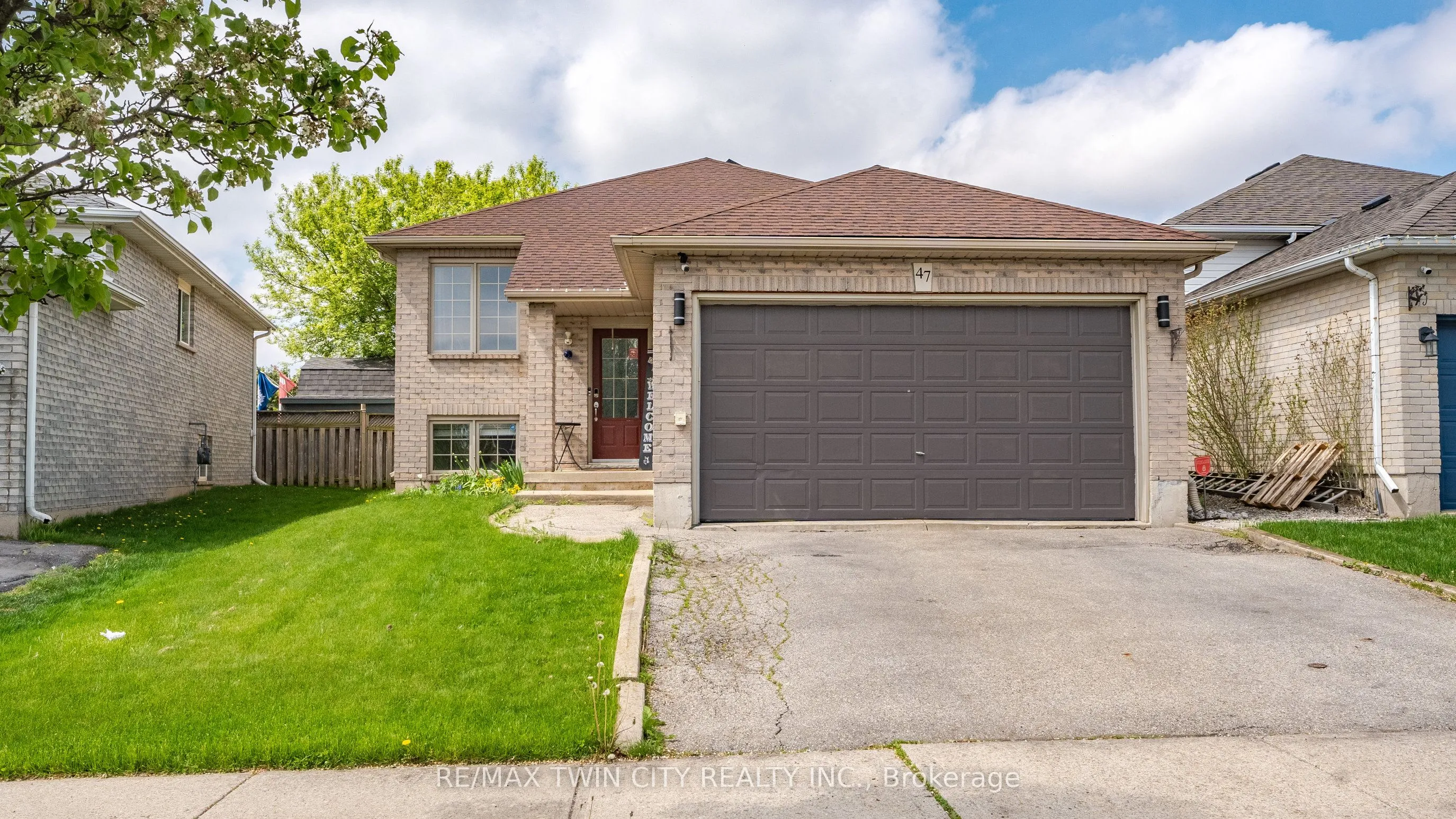 47 Brewster Way, ON N3T 6N4