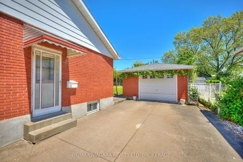 6 Munro Street, ON L2V 2V8