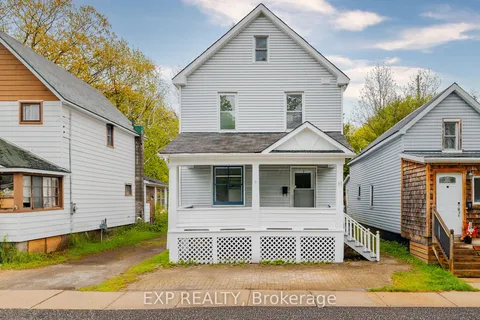 11 Farrer Street, ON P2A 1K7