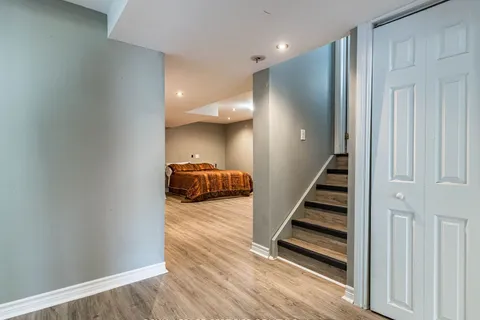 220 Berry Street, ON L9V 3E1