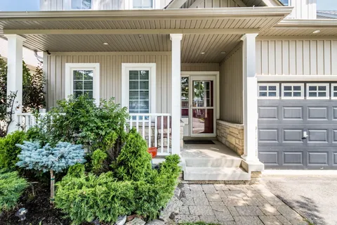 220 Berry Street, ON L9V 3E1