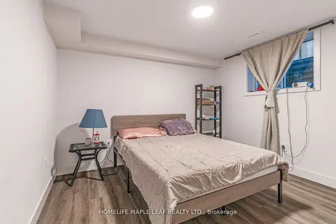 103 Middleton Avenue, ON N6L 1K3