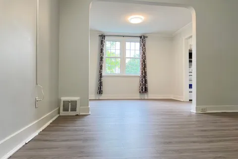 5672 Drummond Road, ON L2G 4L4