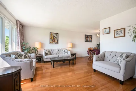 12 Ross Street, ON K7A 4V6