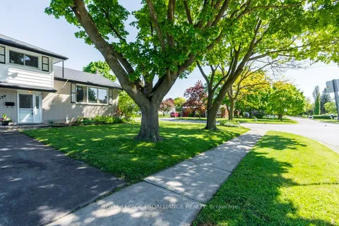 590 Victoria Avenue, ON K8N 2G9