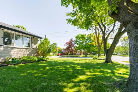 590 Victoria Avenue, ON K8N 2G9