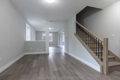 3465 ORIOLE Circle, ON N6N 1K6