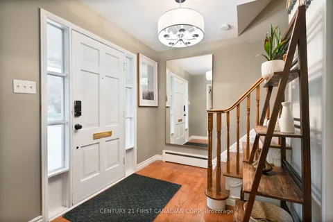 638 Middlewoods Drive, ON N6G 1W8