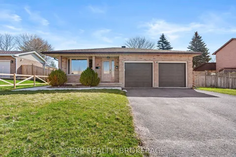 15 WINDFIELD Crescent, ON K7K 6G3